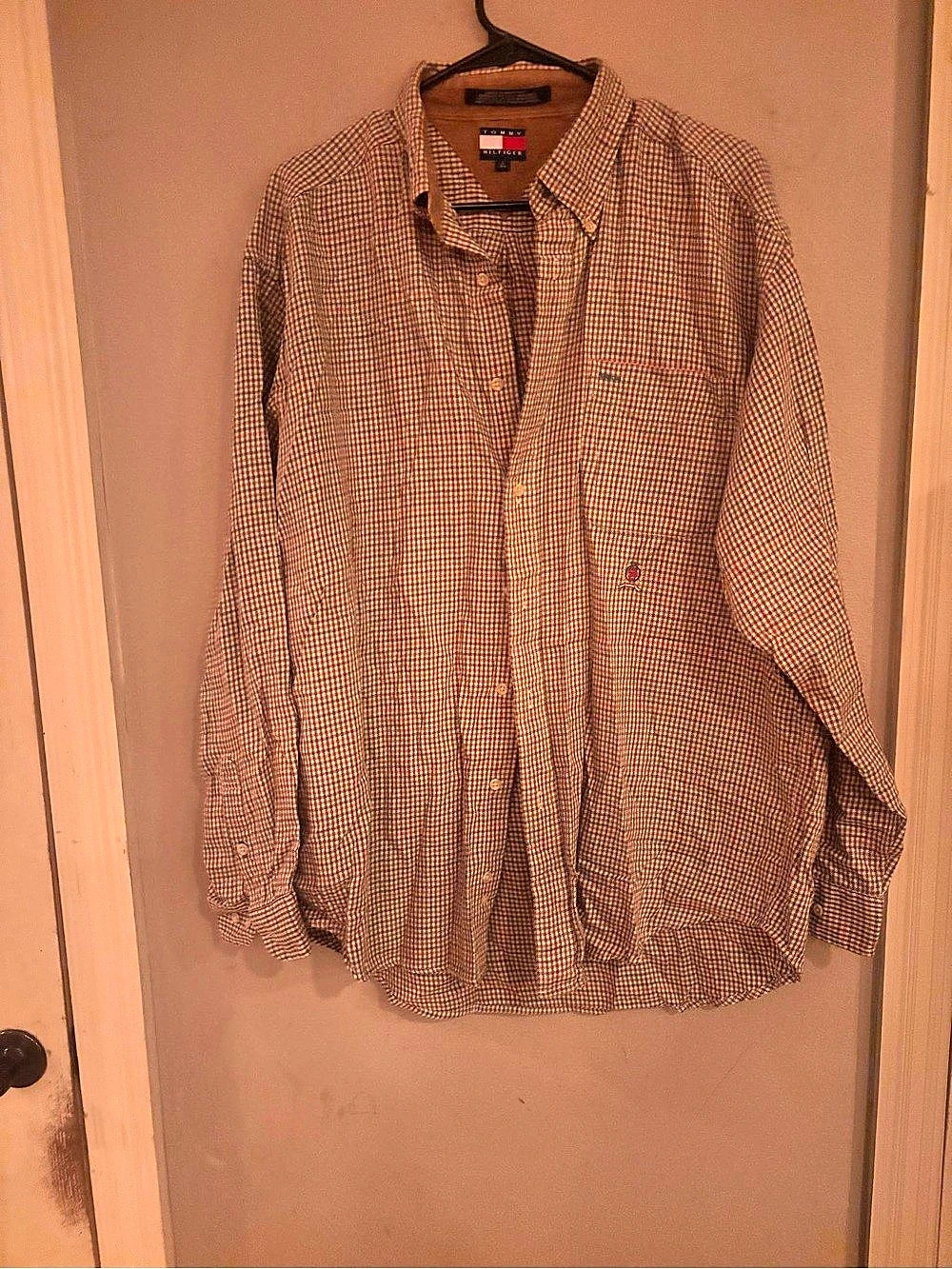 Tommy Hilfiger Men's Plaid Button Down Size Large